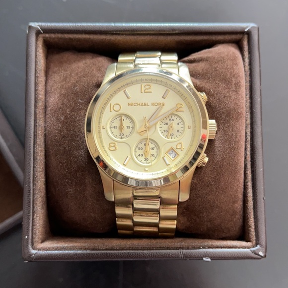 Michael Kors Midsize Chronograph Gold Unisex Watch main image 16